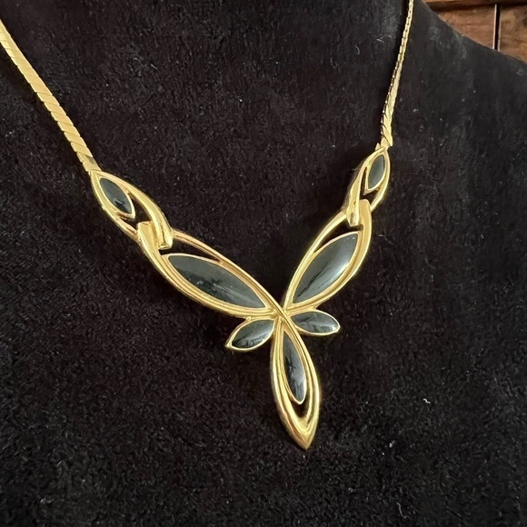 Vintage Trifari Gold Tone & Faux Onyx Statement Necklace Enamel Stone Abstract - Picture 7 of 10